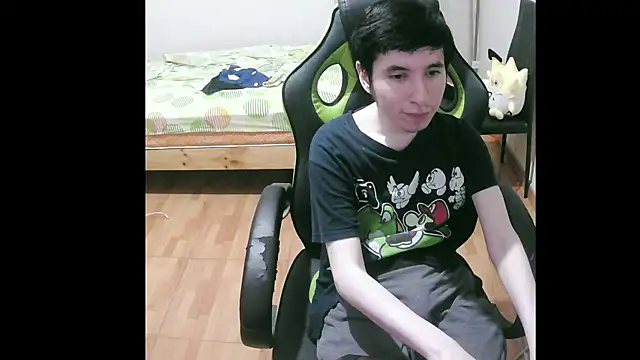 Snapshot of Twink_martinboy chatting on 23, 1, 2025 Twink martinboy online show from 23, 1, 2025