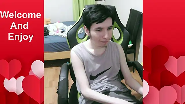 Twink martinboy online show from 21, 4, 2026