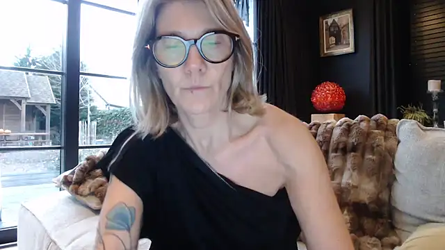 Snapshot of godinflower chatting on 14, 1, 2026 godinflower online show from 14, 1, 2026