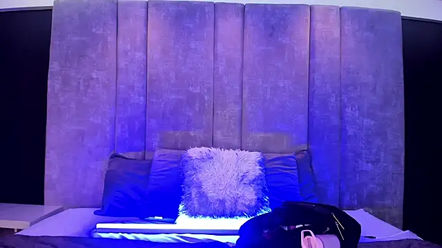 AmmyJones  online show from 5, 2, 2026