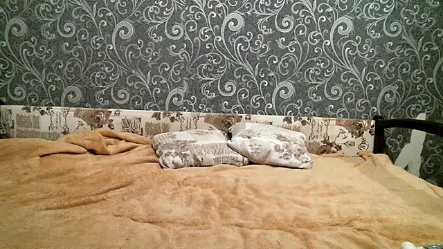 Snapshot of DennisXCaroll chatting on 25, 2, 2025 DennisXCaroll online show from 25, 2, 2025