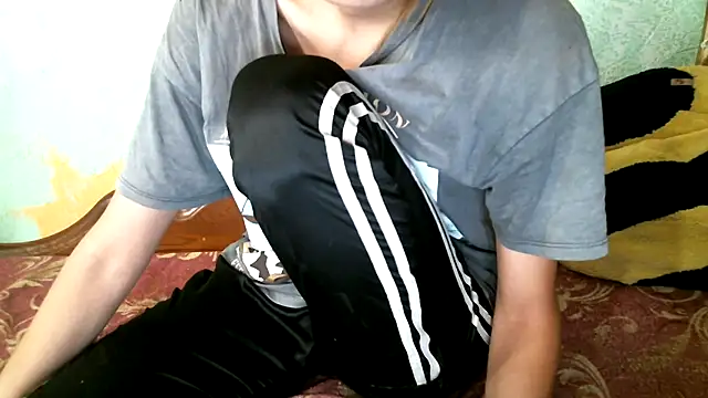 Snapshot of DennisXCaroll chatting on 16, 12, 2025 DennisXCaroll online show from 16, 12, 2025