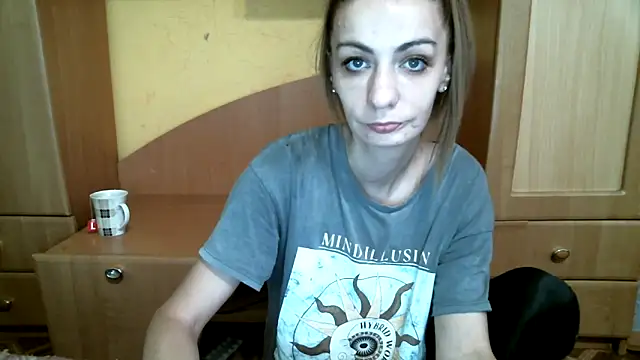 Snapshot of DennisXCaroll chatting on 17, 12, 2025 DennisXCaroll online show from 17, 12, 2025