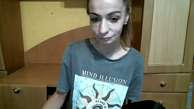 Snapshot of DennisXCaroll chatting on 20, 12, 2025 DennisXCaroll online show from 20, 12, 2025