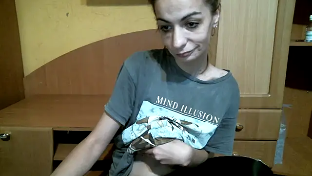 Snapshot of DennisXCaroll chatting on 21, 12, 2025 DennisXCaroll online show from 21, 12, 2025