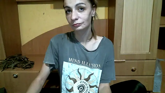 Snapshot of DennisXCaroll chatting on 21, 12, 2025 DennisXCaroll online show from 21, 12, 2025