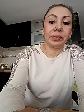 coral smitth online show from 4, 10, 2025