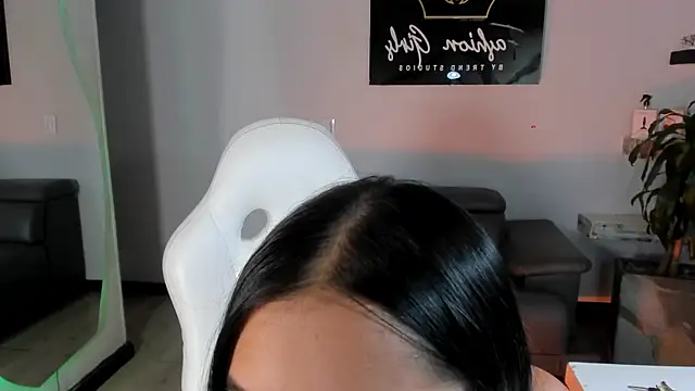 EmmaTorres  online show from 16, 2, 2025