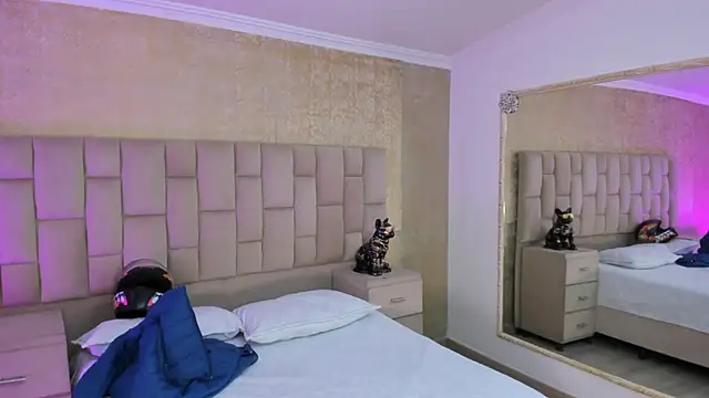 EmmaTorres  online show from 22, 3, 2025