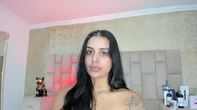 EmmaTorres  online show from 17, 9, 2025