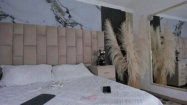 EmmaTorres  online show from 4, 3, 2026