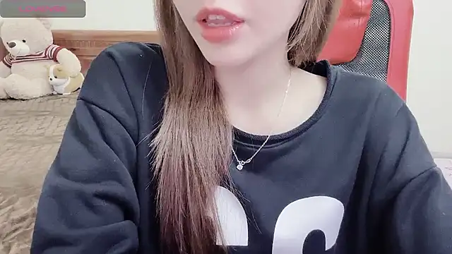 Snapshot of TrinhH_Nabbi chatting on 12, 12, 2024 TrinhH Nabbi online show from 12, 12, 2024