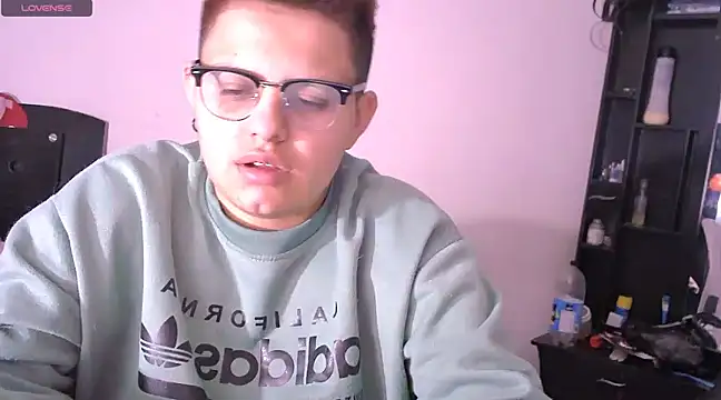 Snapshot of tatsumi_nao chatting on 22, 12, 2024 tatsumi nao online show from 22, 12, 2024