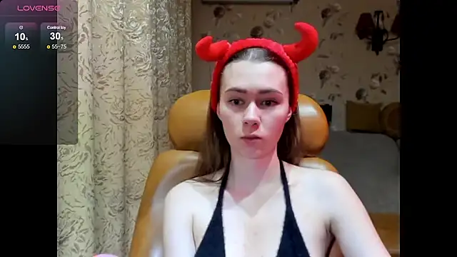 MadeleineWiliams online show from 14, 10, 2025