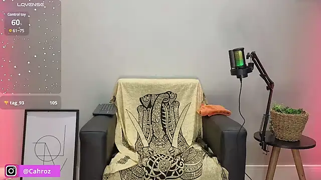 Brownfitbabyy online show from 5, 12, 2024