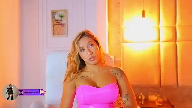 AlessiaLondon online show from 6, 5, 2026
