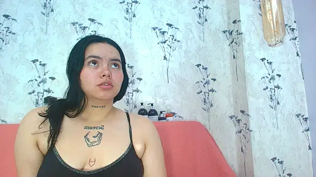 Mia candy 0 online show from 8, 2, 2025
