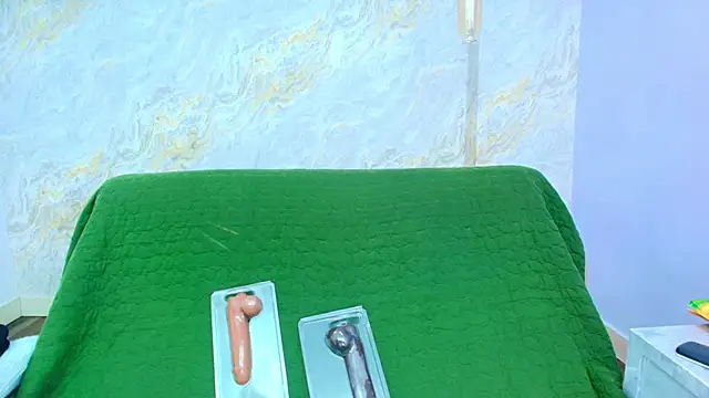 Snapshot of Mia_candy_0 chatting on 27, 11, 2025 Mia candy 0 online show from 27, 11, 2025