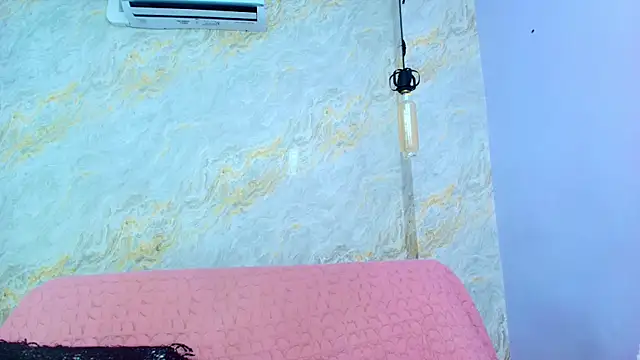 Snapshot of Mia_candy_0 chatting on 16, 12, 2025 Mia candy 0 online show from 16, 12, 2025