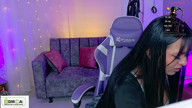 Miss scarllet  online show from 13, 5, 2026