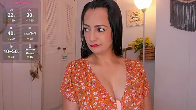 anaruiz  online show from 15, 6, 2026