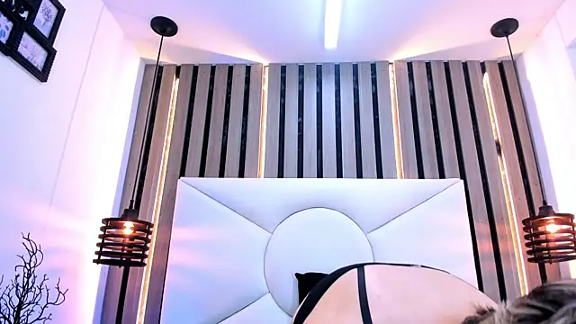 Cutie Shy  online show from 6, 1, 2026