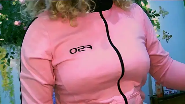 Snapshot of Crysrus chatting on 15, 3, 2025 Crysrus online show from 15, 3, 2025