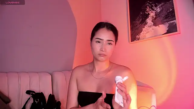 lara madisson online show from 5, 5, 2026