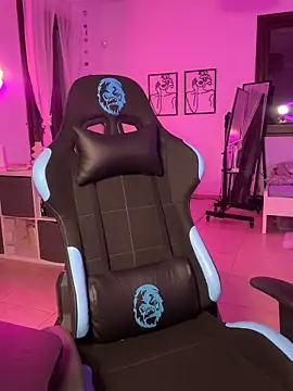 Lara Bergmann online show from 29, 1, 2025