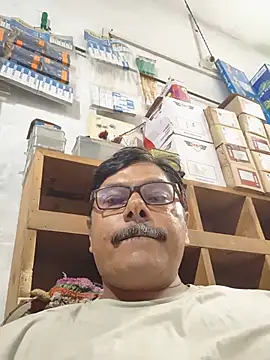 Snapshot of Srmotrs chatting on 20, 7, 2026 Srmotrs online show from 20, 7, 2026
