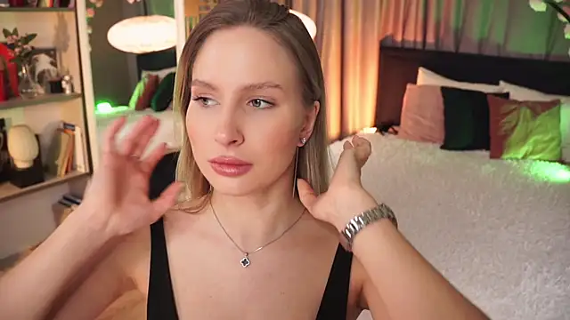 Snapshot of AnnLevine chatting on 5, 3, 2025 AnnLevine online show from 5, 3, 2025