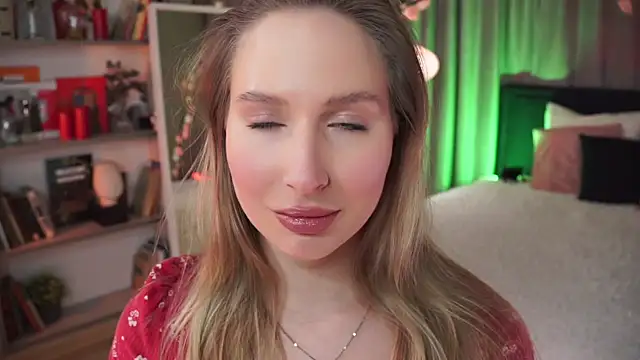 Snapshot of AnnLevine chatting on 6, 3, 2025 AnnLevine online show from 6, 3, 2025