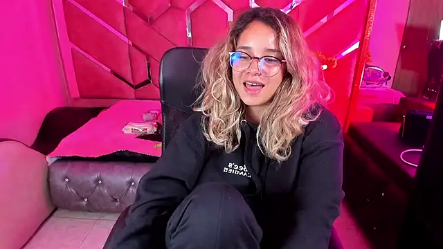 Olivia Fox69 online show from 5, 10, 2025