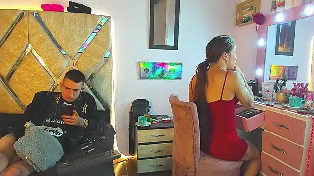 parejacaliente20154 online show from 14, 11, 2025