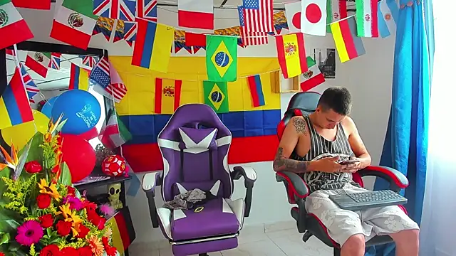Snapshot of parejacaliente20154 chatting on 22, 6, 2026 parejacaliente20154 online show from 22, 6, 2026