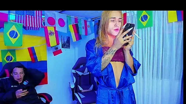 parejacaliente20154 online show from 5, 7, 2026