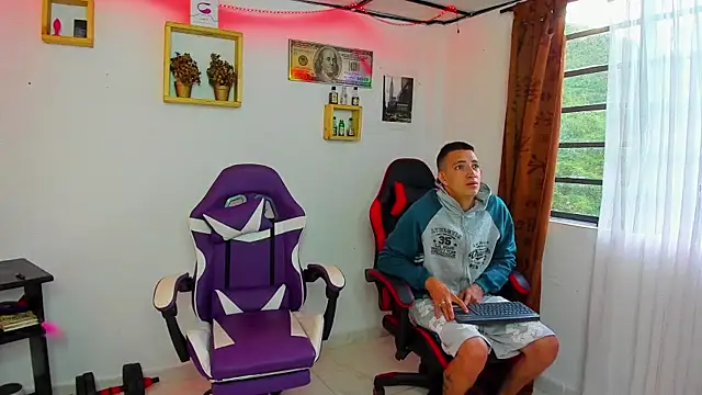 parejacaliente20154 online show from 15, 7, 2026