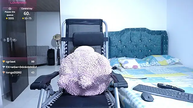 sofiamature01 online show from 24, 1, 2025