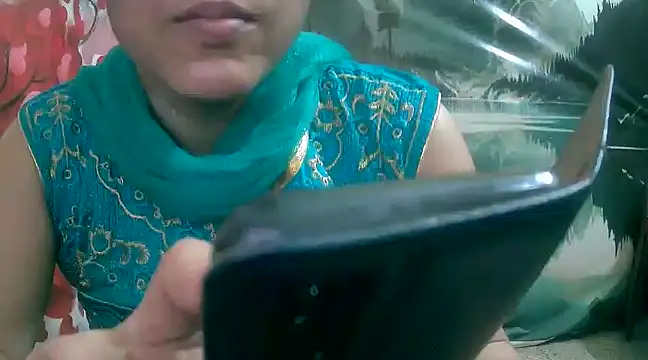 Snapshot of LOVERIAKOL chatting on 28, 2, 2025 LOVERIAKOL online show from 28, 2, 2025