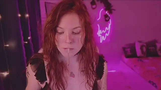 Snapshot of Elsie_Ginger chatting on 18, 12, 2024 Elsie Ginger online show from 18, 12, 2024