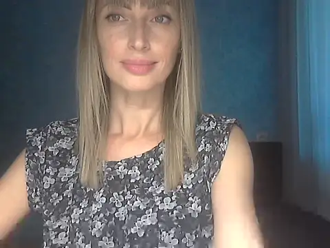 Snapshot of EffectMaya chatting on 10, 9, 2025 EffectMaya online show from 10, 9, 2025