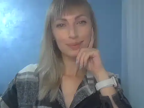 Snapshot of EffectMaya chatting on 22, 10, 2025 EffectMaya online show from 22, 10, 2025