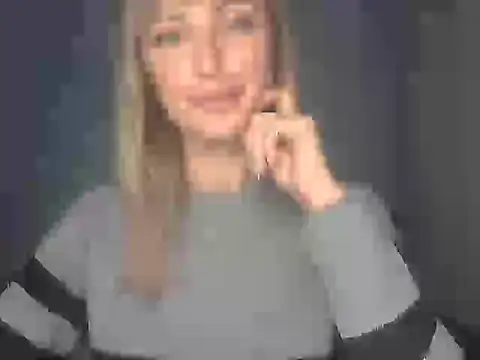 Snapshot of EffectMaya chatting on 4, 11, 2025 EffectMaya online show from 4, 11, 2025