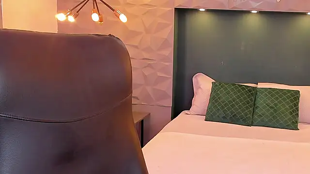 Victoria romanox online show from 15, 3, 2025