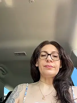 Snapshot of BeautifulMesss chatting on 15, 6, 2026 BeautifulMesss online show from 15, 6, 2026