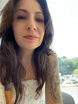 BeautifulMesss online show from 7, 8, 2026