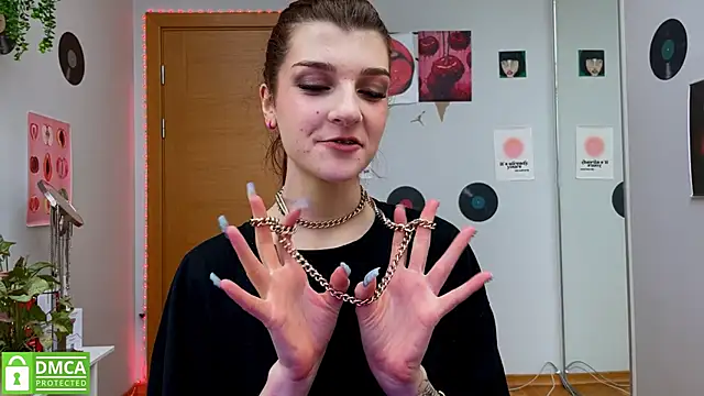 Bunny ShyGirl online show from 23, 1, 2025