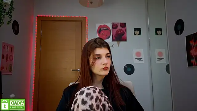 Bunny ShyGirl online show from 28, 1, 2025