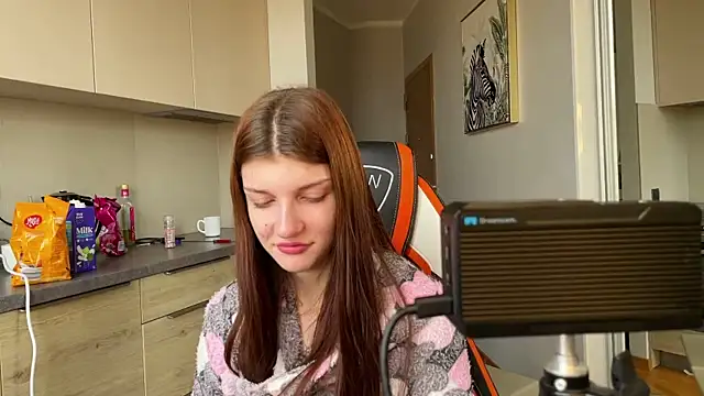 Bunny ShyGirl online show from 20, 10, 2025