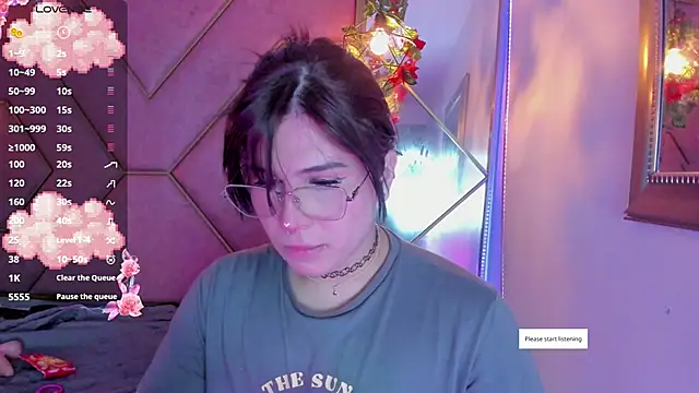 Snapshot of Yuri_Stars chatting on 19, 2, 2025 Yuri Stars online show from 19, 2, 2025